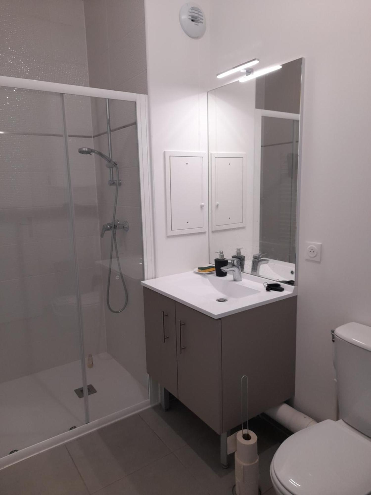 Appart Dans Petit Chateau En Centre Ville Lagny-sur-Marne Exterior foto