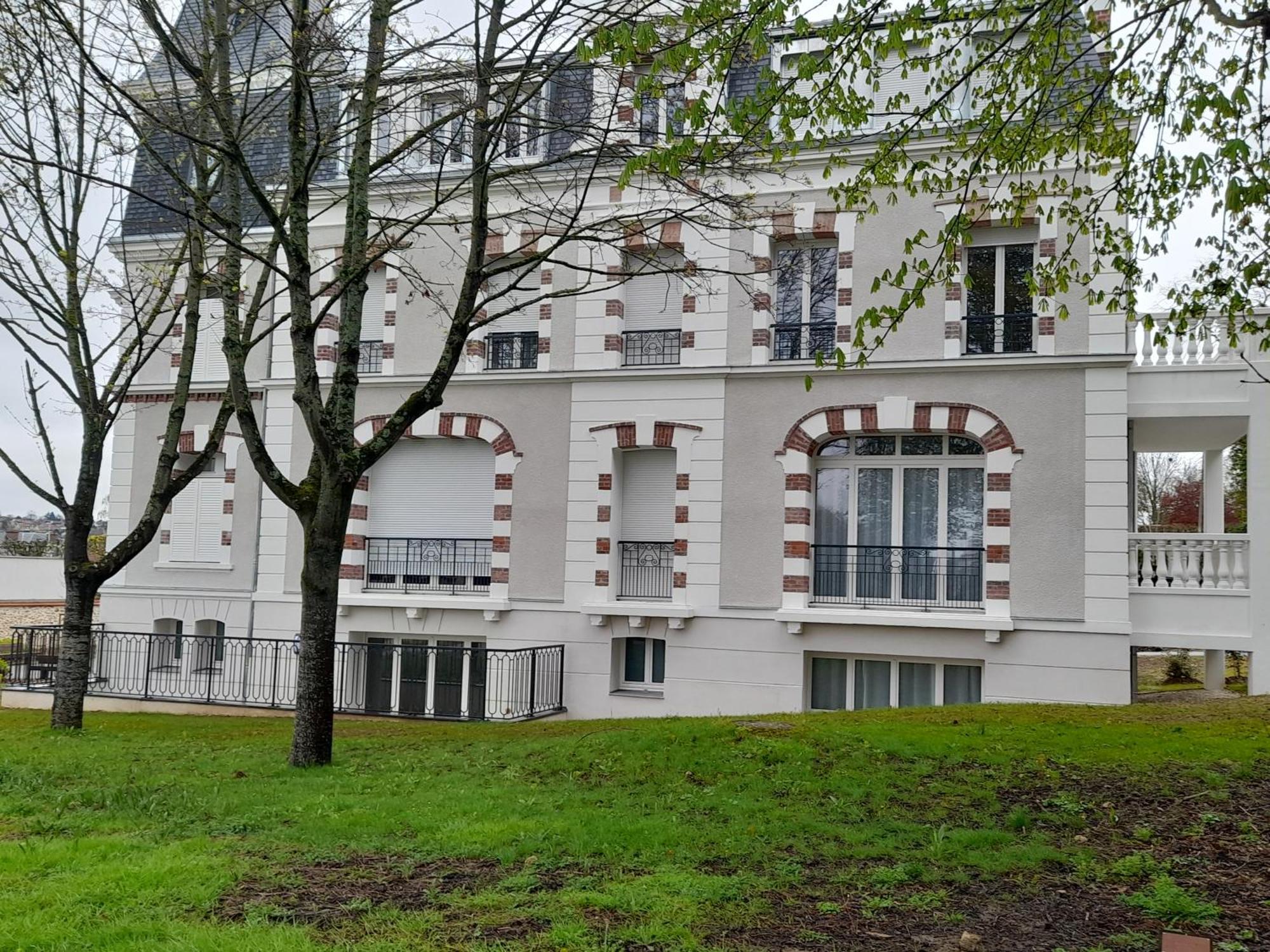 Appart Dans Petit Chateau En Centre Ville Lagny-sur-Marne Exterior foto